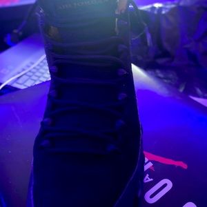 Jordan 9 Retro(Dark Charcoal University Gold)